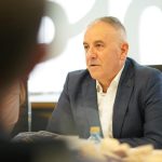 Kallëzim penal ndaj Mendi Qyrës, ka emëruar drejtor pa arsim të përshtatshëm