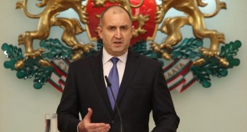 Info Shqip: Ish-presidenti Radev triumfon në zgjedhjet në Bullgari