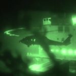 Momenti kur Marina Amerikane sulmon anijen me flamur iranian (VIDEO)