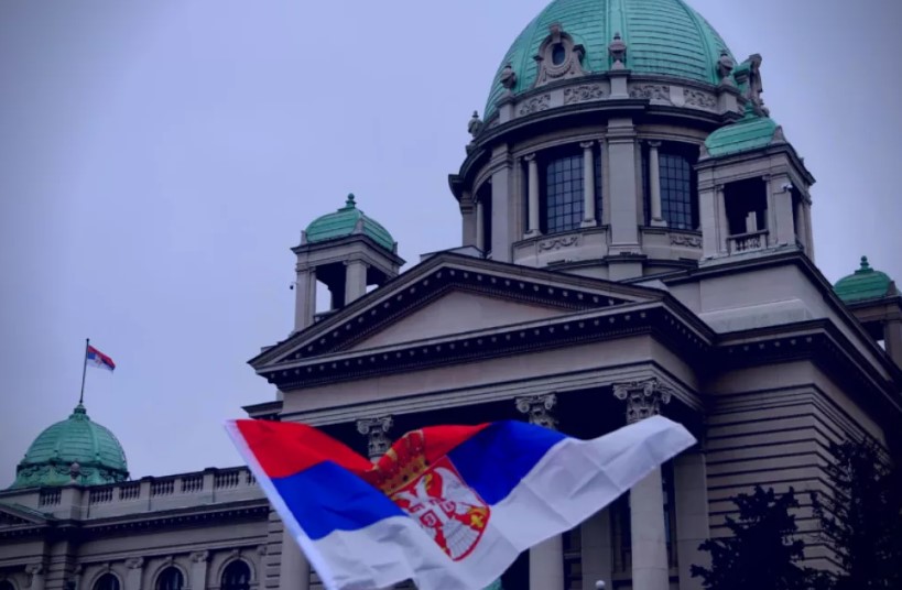 BE gati të pezullojë ndihmën prej 1 5 miliardë eurosh për Serbinë  shkak lidhjet me Rusinë