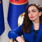 Info Shqip: “Mjaft më!”, Osmani shfaqet me portretin e Rugovës në prapavijë, fton qytetarët që të bashkohen në misionin e saj