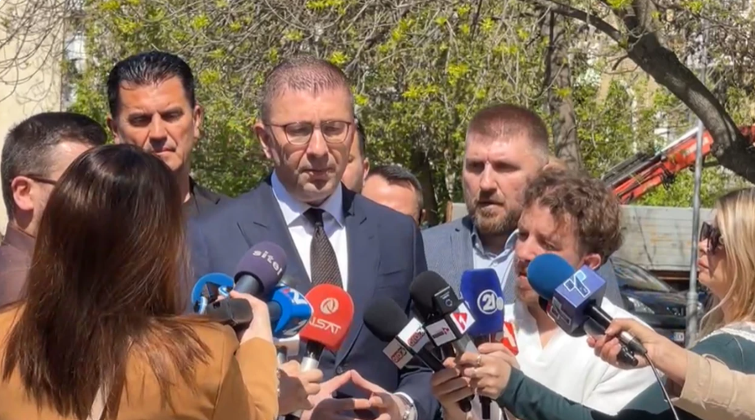 Mickoski për protestën e studentëve  Po punojmë për zgjidhjen e problemit  por duhet të jetë sipas Kushtetutës