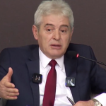 Info Shqip: Samiti i diasporës në Tiranë: Kur Ali Ahmeti sulmon fenë për pikë politike!