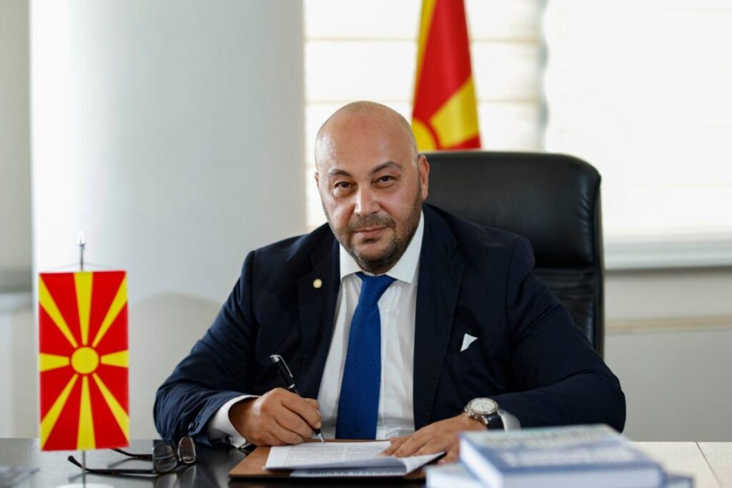 Kostadinovski  Askush nuk dëshiron ta shfuqizojë apo ta pakësojë përdorimin e gjuhës shqipe