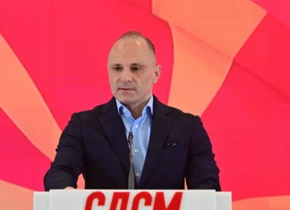 Filipçe: Pas Orbanit, radhën e kanë Vuçiq dhe Mickoski