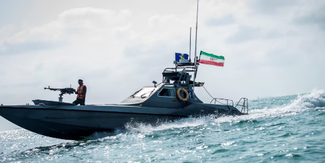 Garda Revolucionare iraniane sulmon anijen amerikane me 5 000 ushtarë në Oqeanin Indian