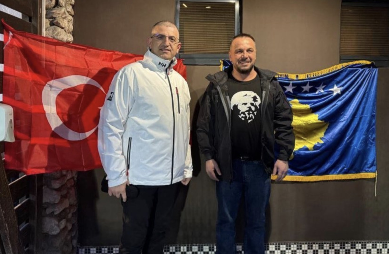 Pronari me origjinë shqiptare i dronëve  Bayraktar  zbarkon në Prishtinë