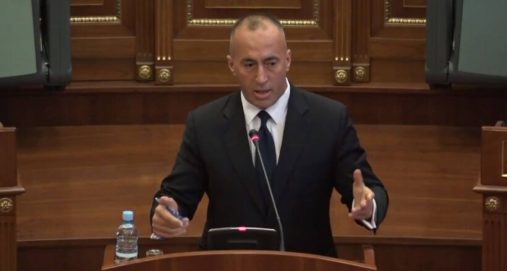 Info Shqip: Haradinaj godet Kurtin: Ti shpenzon pare, ushqen zagarë, me fy shqiptarë