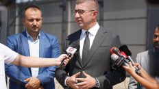 Info Shqip: LSDM padi ndaj kryeministrit Mickoski, ja arsyet?