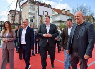 A është Mendi Qyra kryetar i VMRO-së në Strugë? Asnjë përfaqësues i VLEN-it në përurim