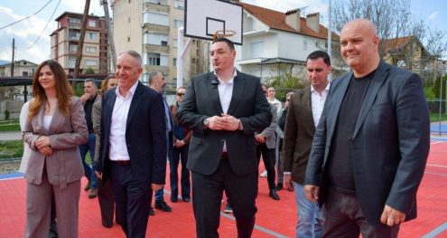 Info Shqip: A është Mendi Qyra kryetar i VMRO-së në Strugë? Asnjë përfaqësues i VLEN-it në përurim