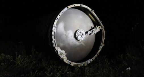 Info Shqip: Raketa iraniane godet ndërtesën e telekomunikacionit në Emiratet Arabe, dy të plagosur