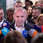 Info Shqip: Nga ushtarak dhe pilot luftarak në kryeministër, kush është Rumen Radevi pro-rusi që fitoi zgjedhjet në Bullgari