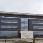 Info Shqip: Bastisje në disa lokacione, dyshime për keqpërdorim detyre dhe ryshfet