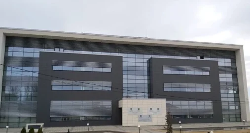 Info Shqip: Bastisje në disa lokacione, dyshime për keqpërdorim detyre dhe ryshfet