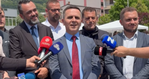 Info Shqip: Kasami: S’kemi kërkuar largimin e ambasadorit Denion Meidani