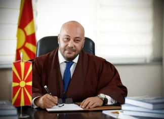 Kostadinovski: Gënjeshtër e madhe se do të shfuqizohet gjuha shqipe, ligji vetëm do të bëhet i qartë dhe kushtetues