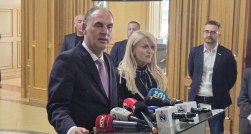Info Shqip: Fatmir Limaj në takim me Bedri Hamzën, pritet mbështetja për PDK-në