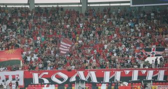 Info Shqip: “Vazhdojnë thirrjet kundër shqiptarëve” – urrejtje në tribuna, institucionet në gjumë!