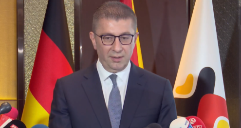 Info Shqip: Mickoski të rinjve: Mos punoni jashtë, ndërtoni vendin! Qeveria me strategji për t’i ndalur të rinjtë nga emigrimi