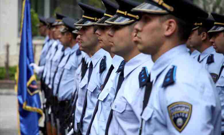 [Ditë e Policisë pa shqiptarë: MPB shënon vetëm në maqedonisht, thirret për diskriminim]
