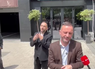 “Largohu, në aktivitete mos më hajde”, “Paris vjedhi do like”, përplasje verbale mes LDK-së dhe PSD-së