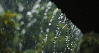 Info Shqip: Meteorologët paralajmërojnë mot të paqëndrueshëm gjatë fundjavës, apelojnë për kujdes
