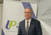 Rexhepi: Mickoski kishte premtuar ndryshime kushtetuese për gjuhën shqipe