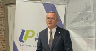 Info Shqip: Rexhepi: Mickoski kishte premtuar ndryshime kushtetuese për gjuhën shqipe