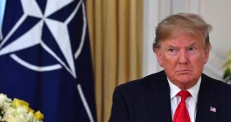 Info Shqip: Trump kërcënon të tërheqë trupat nga Italia dhe Spanja për shkak të përplasjes për Iranin