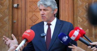 Info Shqip: Ziadin Sela fton liderët shqiptarë në tryezë të përbashkët: “Kemi tema të rëndësishme për të diskutuar”