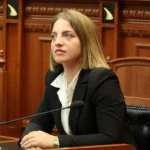 Pas protestave në shesh, deputetja e qarkut Shkodër njofton largimin nga PS: Nga sot do jem e pavarur
