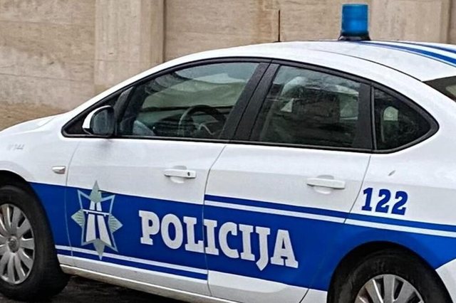 policia-malazeze-ndalon-hyrjen-e-90-personave-nga-beogradi-dyshime-per-rrezikim-te-sigurise-te-samitit-be-ballkani-perendimor