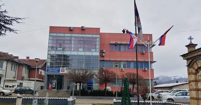 Lirohen drejtorët e institucioneve serbe në Kosovë nga paraburgimi

