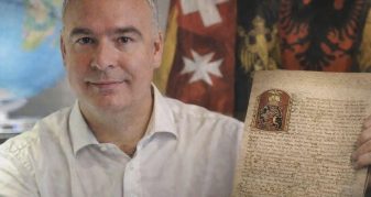 Info Shqip: Historiani zviceran zbulon dokumentin që po çon peshë të gjithë: Shqiptarët kanë drejtuar botën
