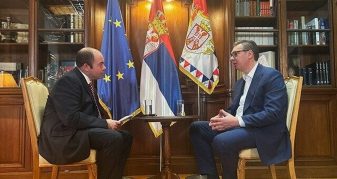 Info Shqip: Lajkat e Vuçiçit japin rezultat, Trump publikon intervistën e presidentit serb