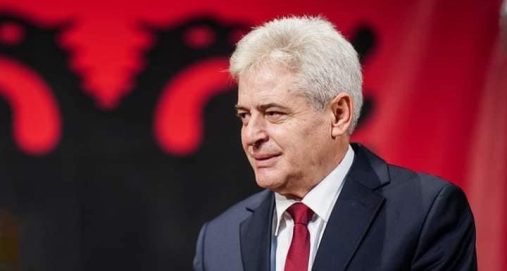 Info Shqip: Ali Ahmeti për protestën në Tiranë: Shqipëria po merr goditje të forta në turizëm dhe ekonomi