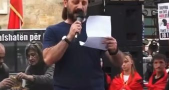 Info Shqip: Kush është Dritan Goxhaj, ish-ushtari i UÇK-së që Rama dhe Balla e quajnë “zëdhënës të Iranit”