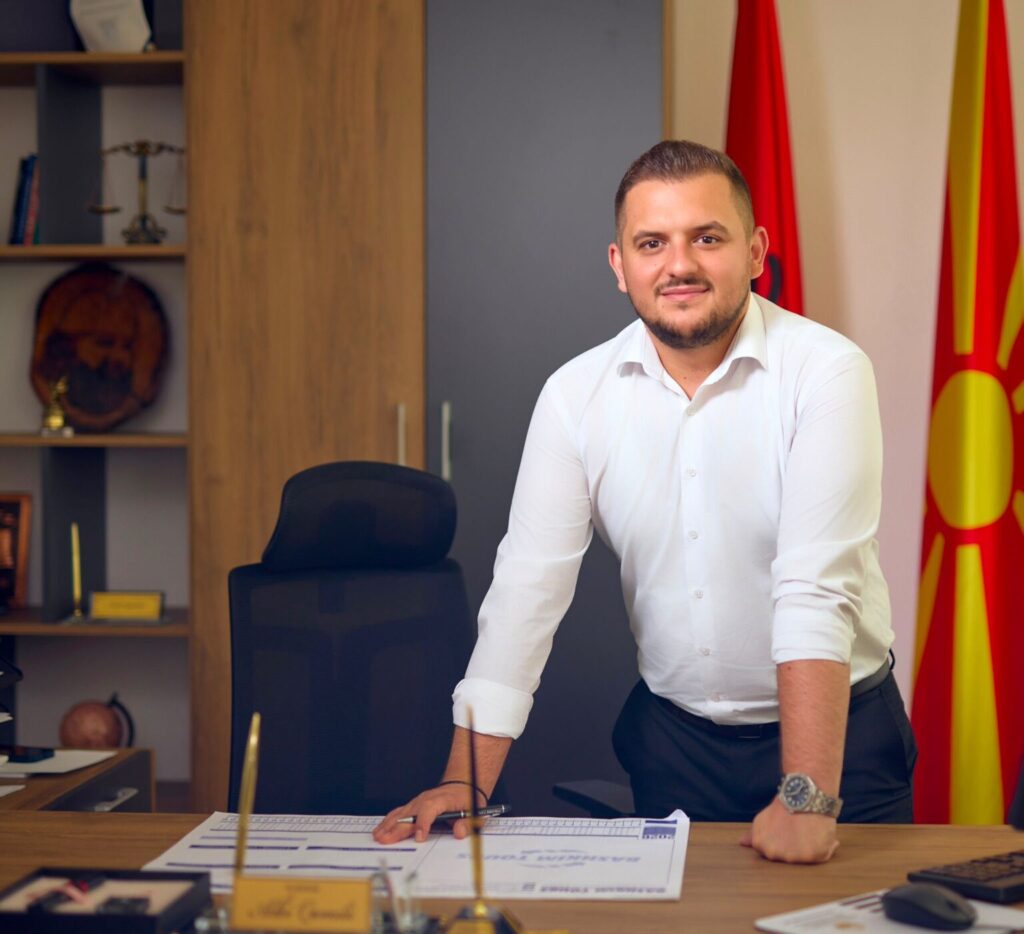 Qamili sulmon Buzhalën dhe Latifin: "Ofendojnë shqiptarët e Tetovës" 