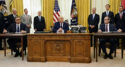 Info Shqip: Vuçiç thirrje Trumpit për Marrëveshjen e Uashingtonit