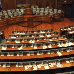 Info Shqip: Parlamenti i ri me 101 deputetë të vjetër