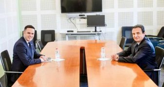 Info Shqip: “Presidenti në këmbim të votave”, Halili zbërthen kushtin e LDK-së ndaj LVV-së: Ja taktika që po përdor