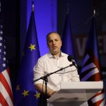 Info Shqip: Azizi i reagon Ramës: “Po ç’pati ky tani me kosovarët dhe tetovarët, ncncnc?”