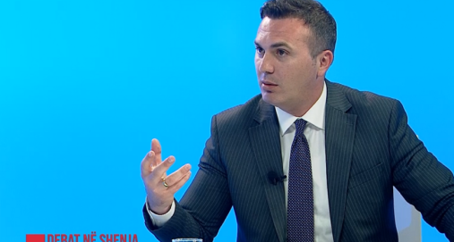 Info Shqip: Arbër Ademi i reagon Jeton Shasivarit: Palo-ministri i Drejtësisë, që i thotë vetes shqiptar, barazon viktimën me agresorin
