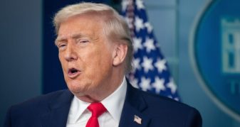 Info Shqip: Trump: Mund të “bëj diçka” për ta bërë Turqinë “shumë të lumtur” lidhur me avionët luftarakë