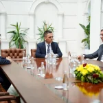 Info Shqip: Riformatimi i qeverisë, Mickoski takohet me krerët e VLEN-it