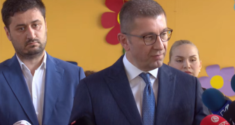 Info Shqip: Mickoski i përgjigjet Taravarit: Garanci më të madhe për rrugën evropiane të vendit sesa prishja e kontratës me Gjokën nuk ka!