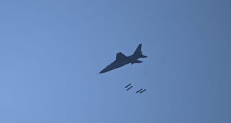Info Shqip: Serbia paralajmëron rritjen e arsenalit me raketa kineze