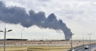 Info Shqip: Dronët iranianë godasin aeroportin ndërkombëtar të Kuvajtit, ka të lënduar dhe dëme