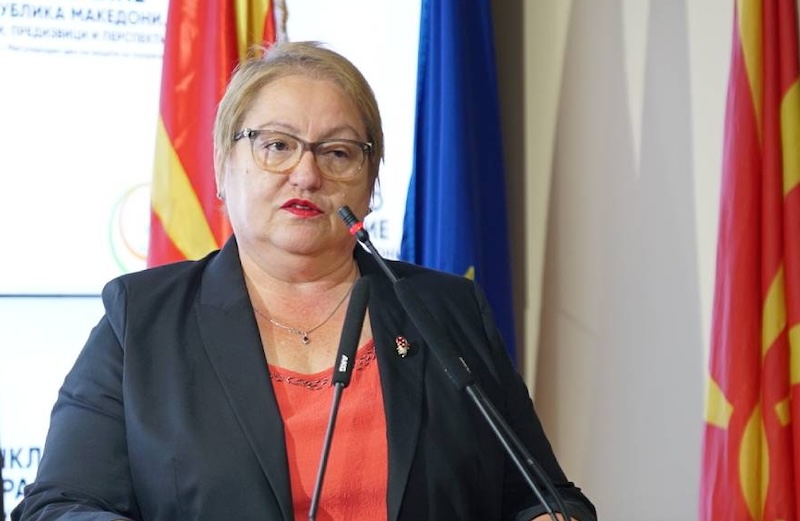 Mësuesit mbeten në punë! Plani revolucionar i Janevskës për arsimin shqiptar
